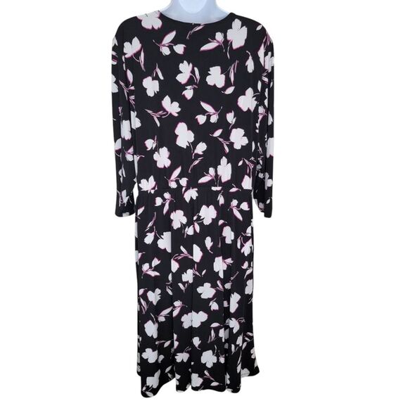 Lane Bryant Black Crossover Floral Fit & Flare Dress Sz 18/20 - Picture 3 of 9
